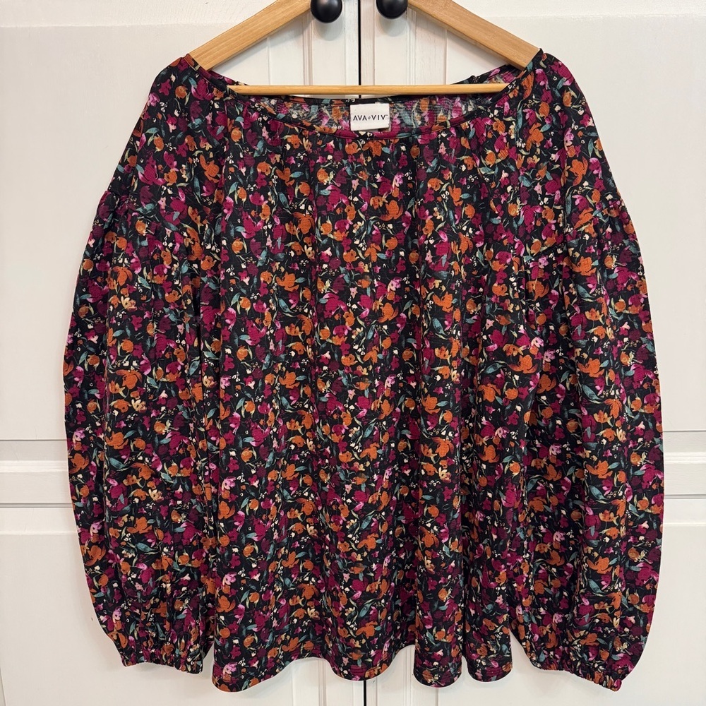 Ava & Viv Dark Floral Top. Cottagecore size X